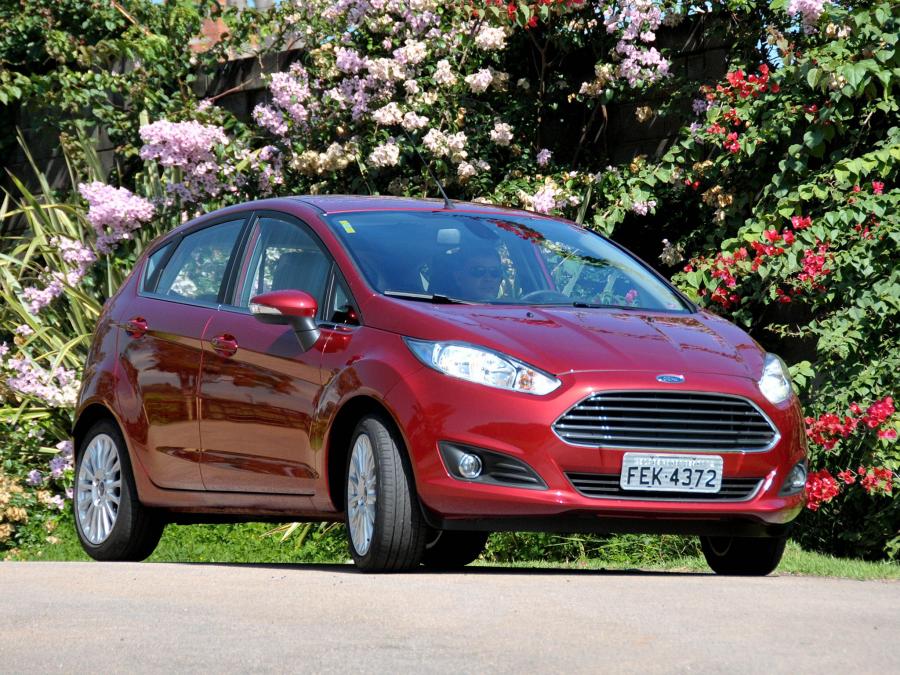  Ford Fiesta 5-Door 2013 года  (BR) (фото 24 из 30)